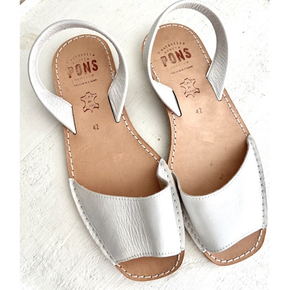 Pons Quintana Shoes - PONS Avarca Classic Leather Sandals in Metallic Bone, Off White - 42/ U.S. 12